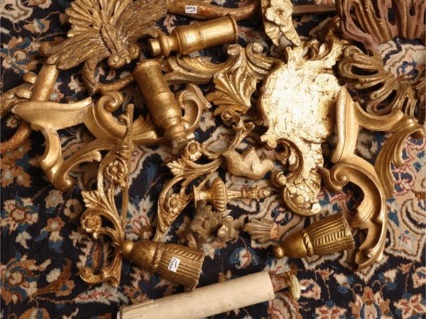 Assortment of friezes and fragments in carved and gilded wood