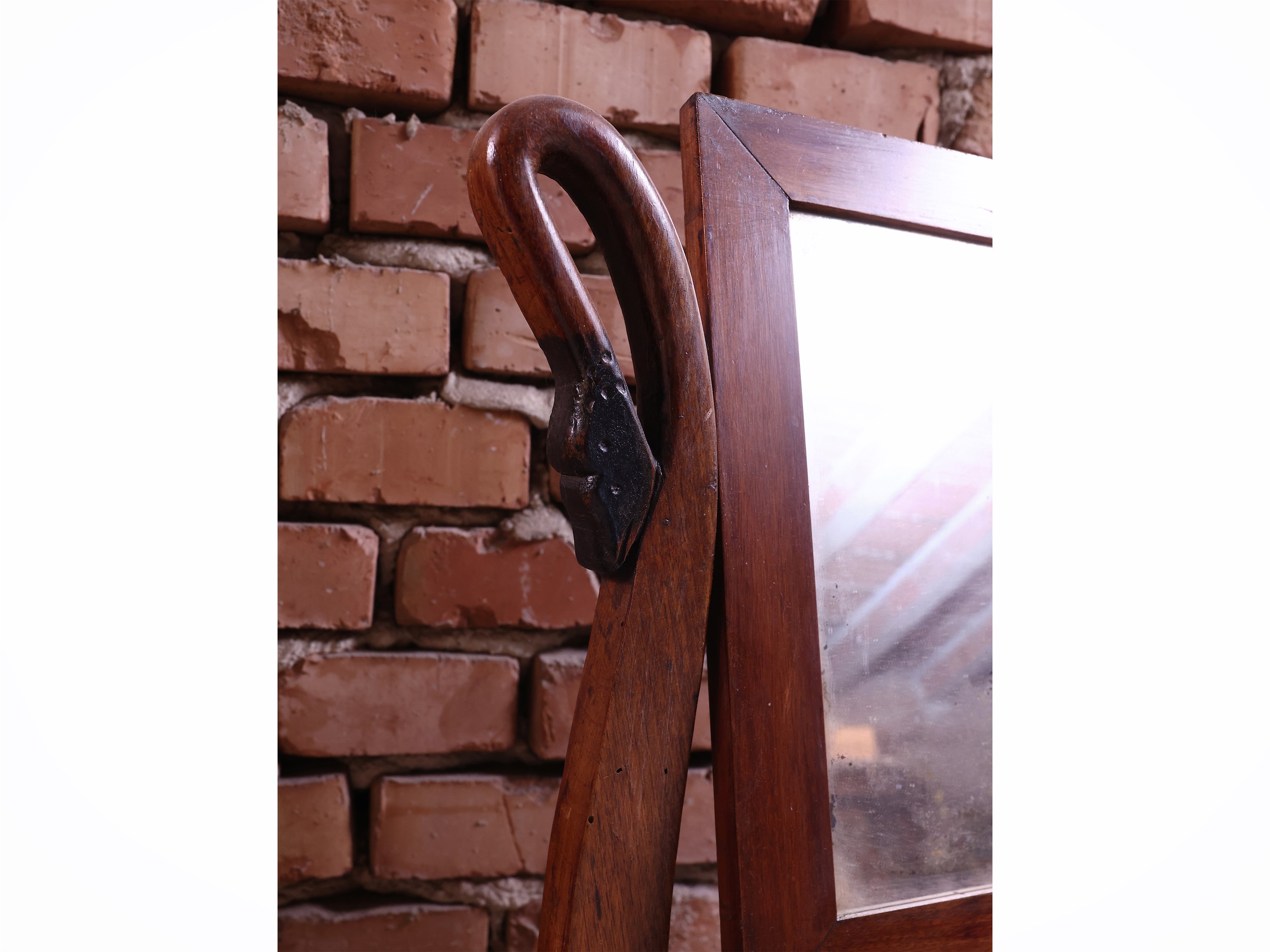 Specchiera a psiche orientabile, noce, XIX secolo