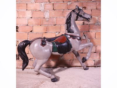 Cavallo da giostra, legno dipinto (h 112 cm)