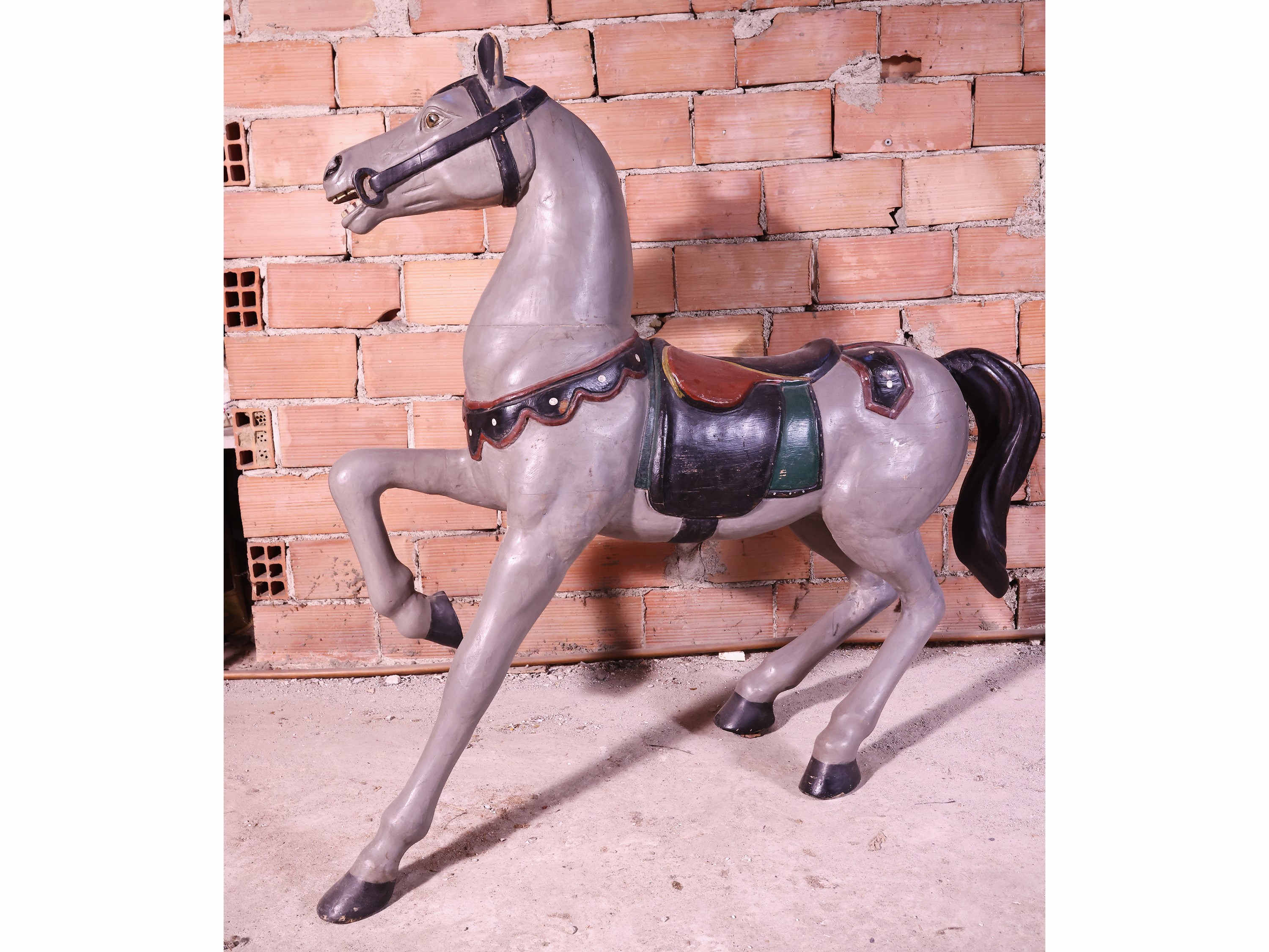 Cavallo da giostra, legno dipinto (h 112 cm)