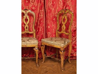 Coppia di sedie, stile veneziano del XVIII secolo, legno laccato giallo ocra