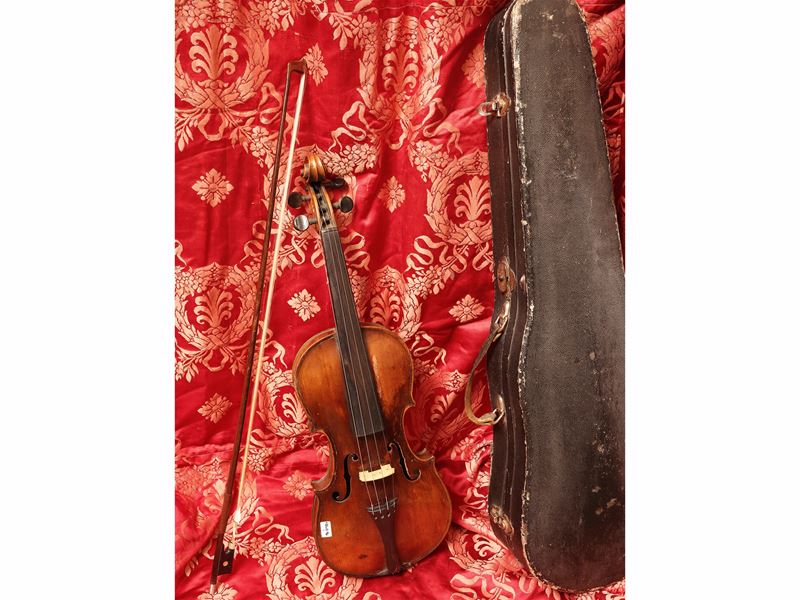 Violino d’epoca, cartiglio “Jacobus Stainer made in Czecho-Slovakia”, in custodia