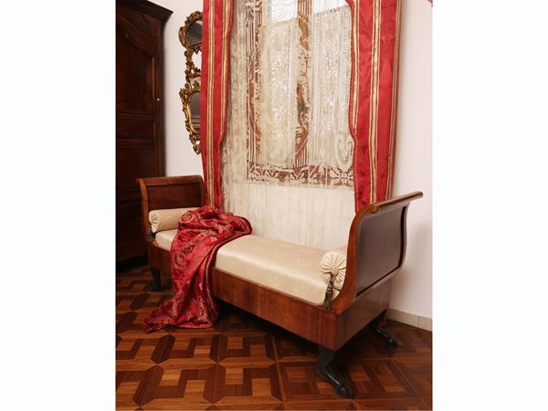 Bench sofa in cherry veneer