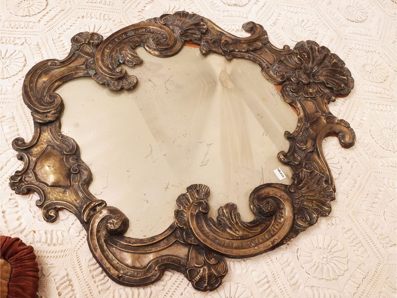 Specchiera, cornice in lamina argentata, XIX secolo