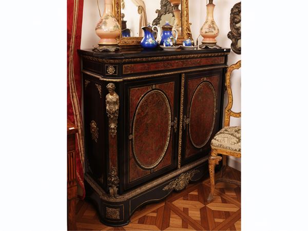 Credenza in legno ebanizzato in stile Boulle