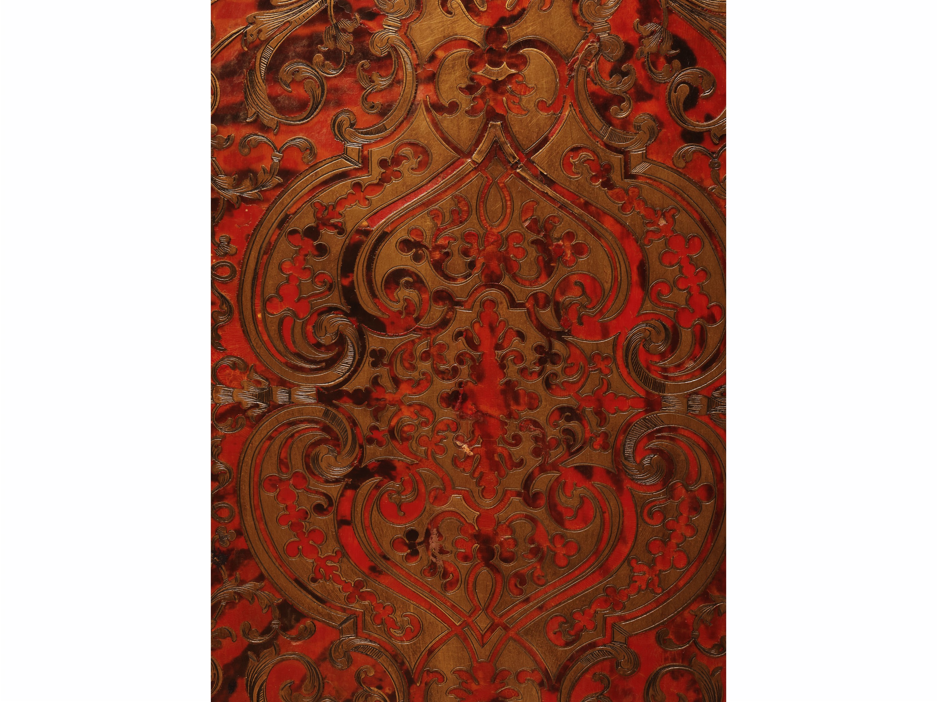 Credenza in stile Boulle, intarsio in ottone su lacca rossa con piano in marmo nero