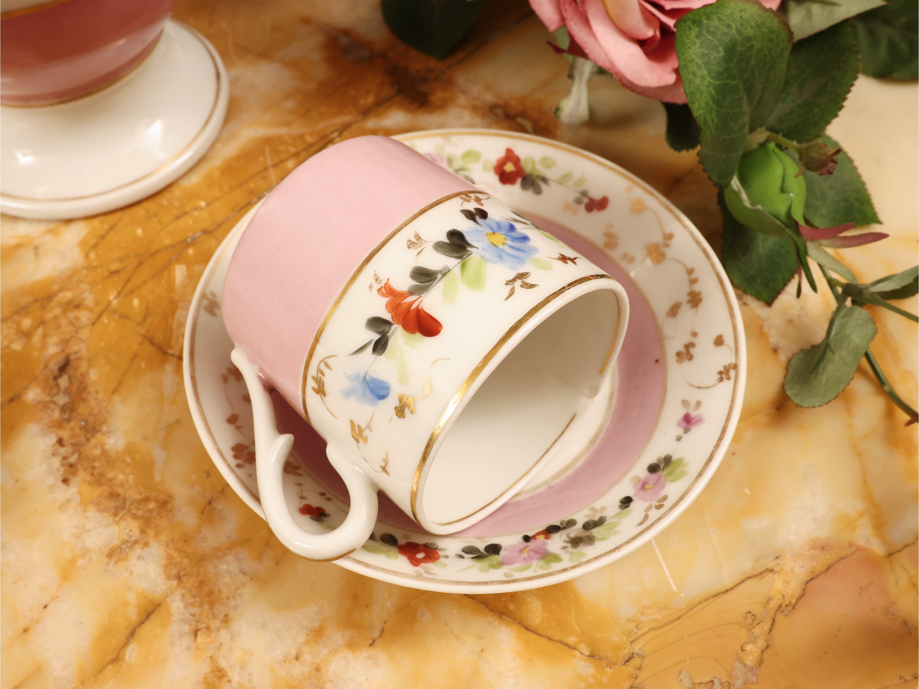 Servizio da caffè, porcellana decorata a fiori policromi (metà XIX secolo)