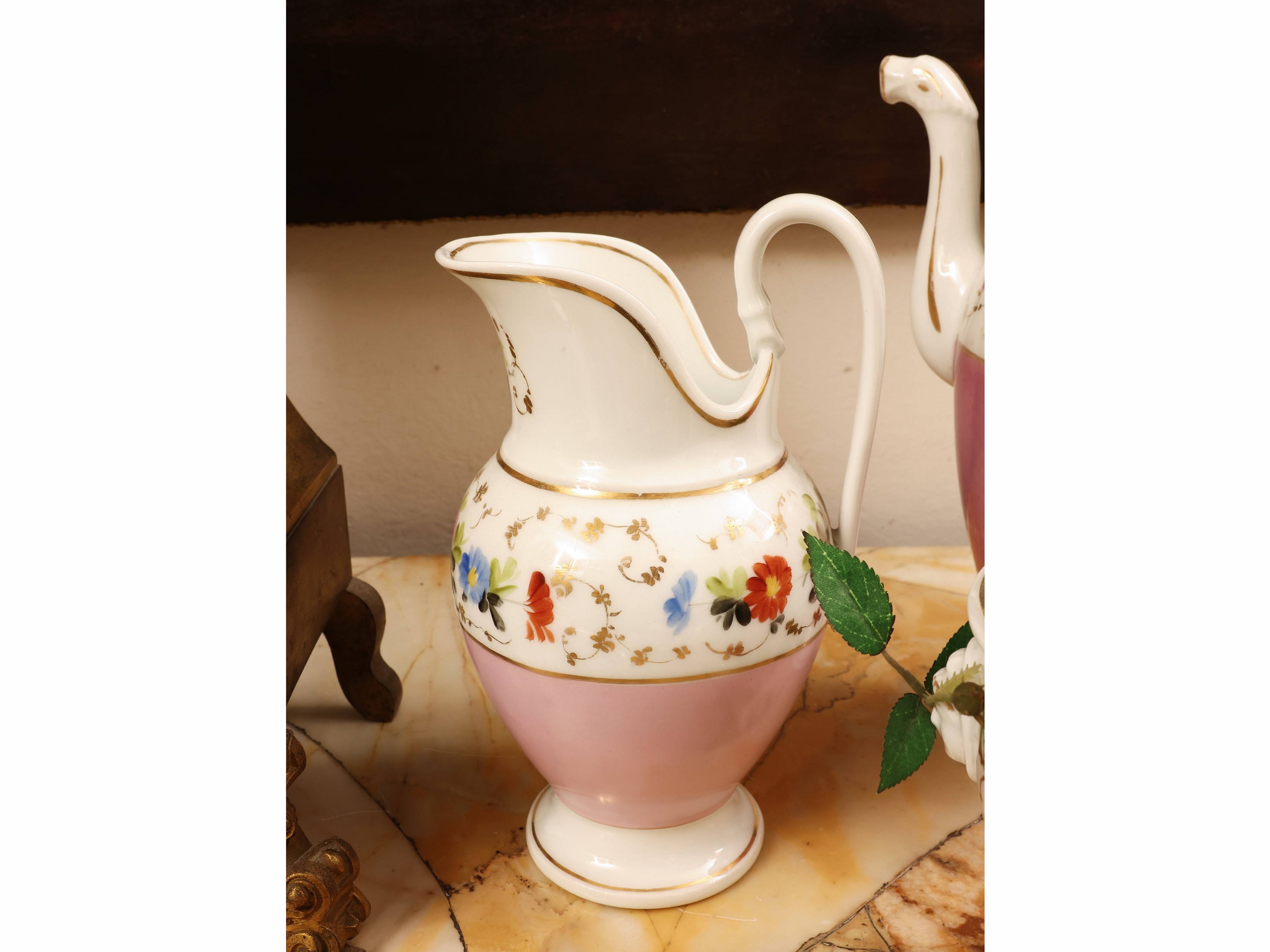 Servizio da caffè, porcellana decorata a fiori policromi (metà XIX secolo)