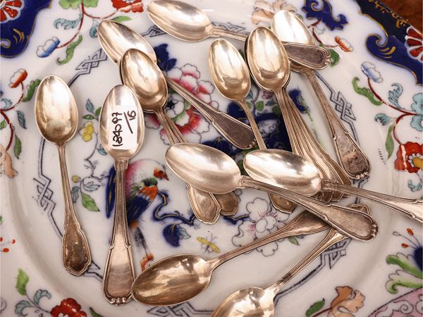 Due set di cucchiaini in argento  - Asta La casa dell'Antiquaria - Maison Bibelot - Casa d'Aste Firenze - Milano