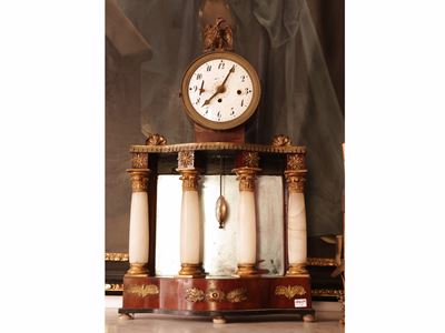 Orologio da mensola a tempietto, Austria, prima metà XIX secolo
