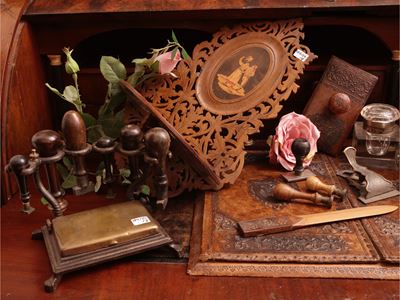 Mensola da scrivania, curiosità da scrivania