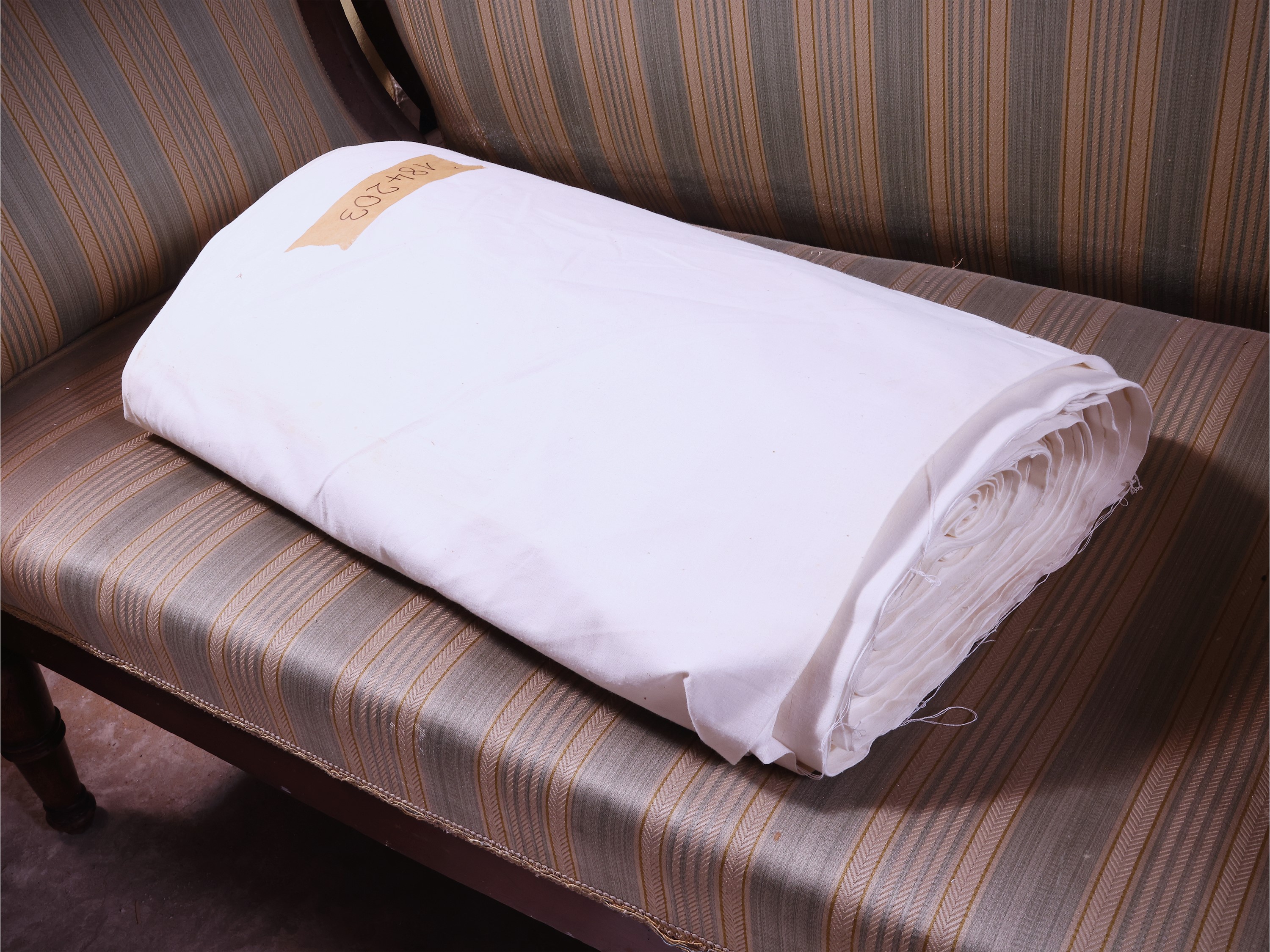 Rotolo in tessuto di cotone bianco per corredo, h 110 cm