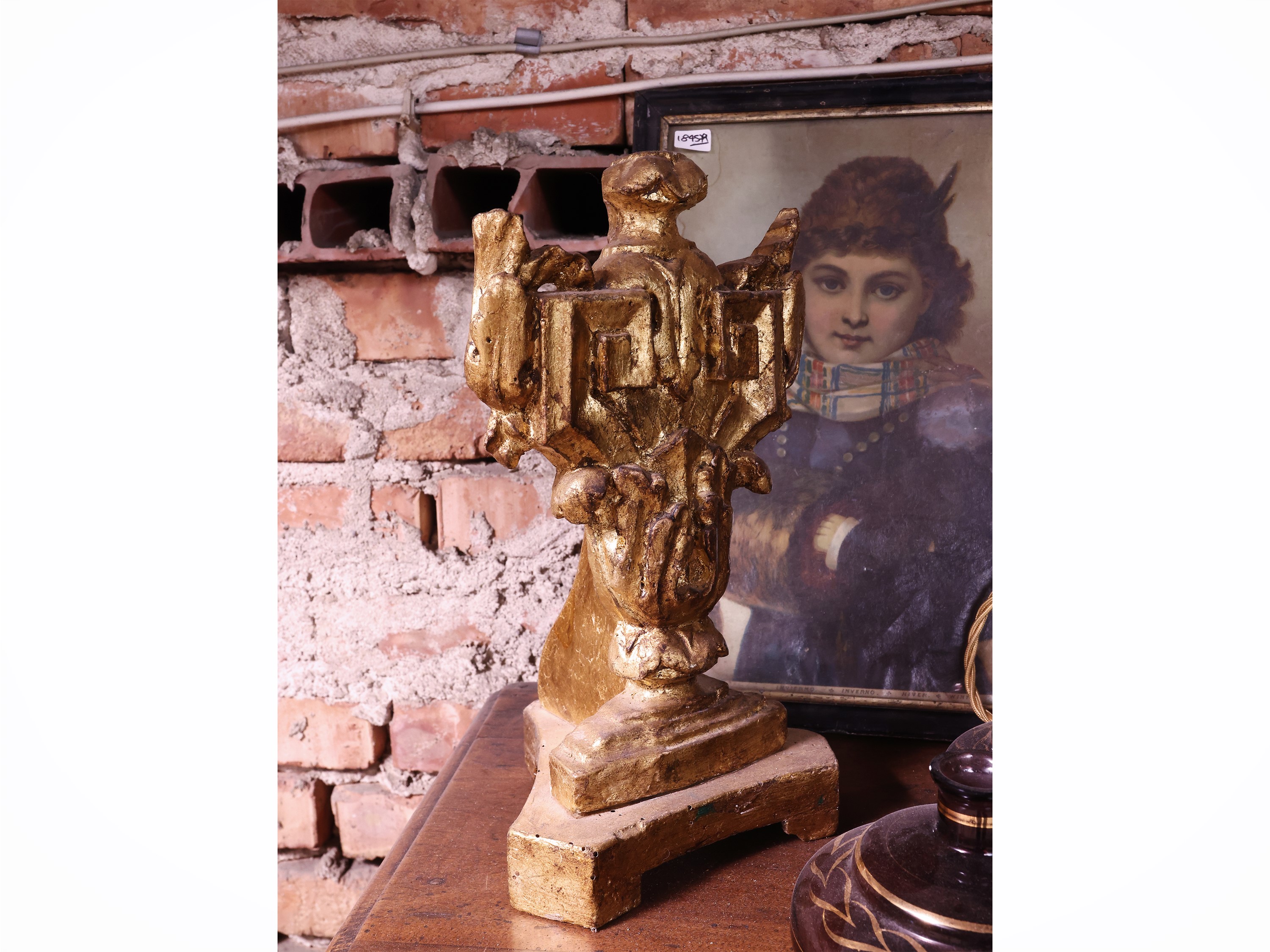Miscellanea di curiosità d’epoca, XIX/XX secolo (flaconi da toilette e lume da tavolo)