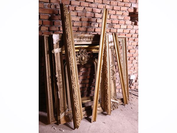 Assortment of vintage frames