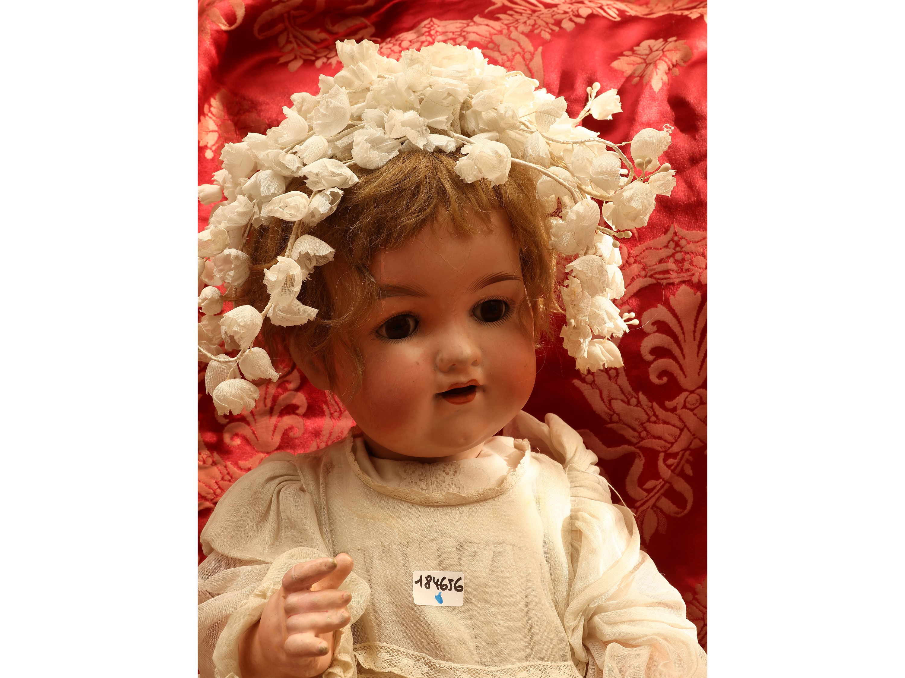 Armand Marseille, Bambino in biscuit con occhi mobili in vetro