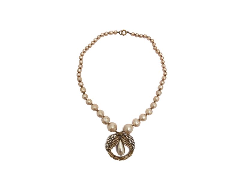 Miriam Haskell, Collana in perle barocche degradé con pendente