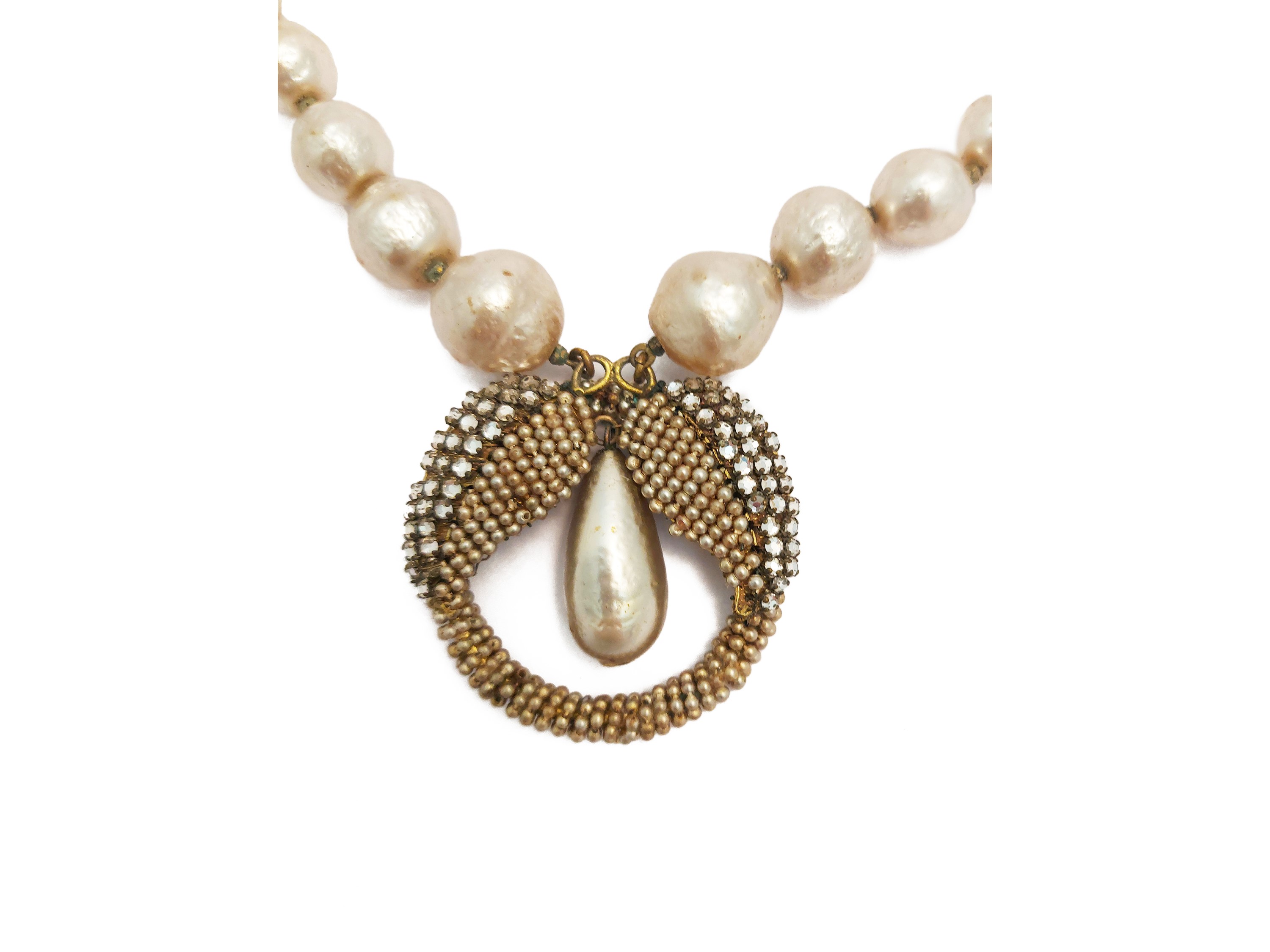 Miriam Haskell, Collana in perle barocche degradé con pendente