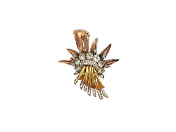 Vintage brooch in tin and gilt metal