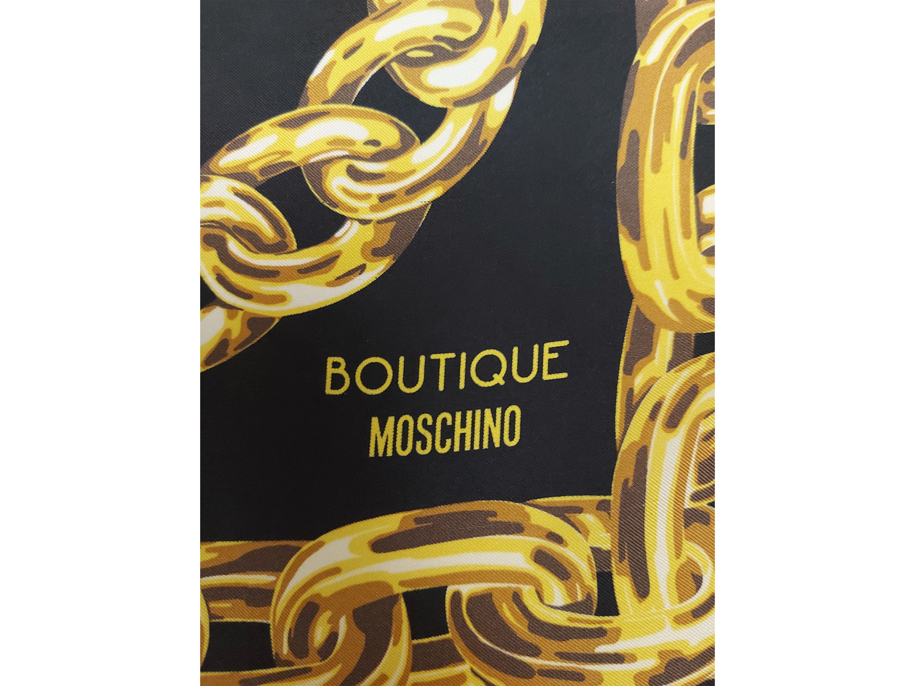Moschino, Foulard in seta con motivo di catene su fondo nero