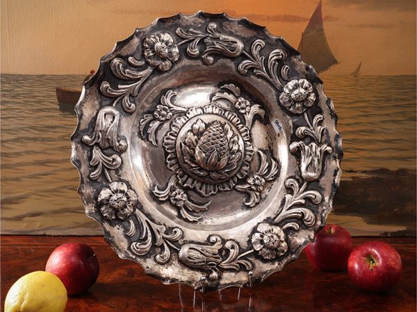 Silver parade plate