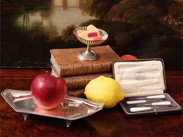 Lot of collectible silverware