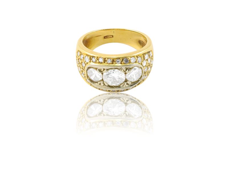 Anello in oro giallo, oro bianco e diamanti