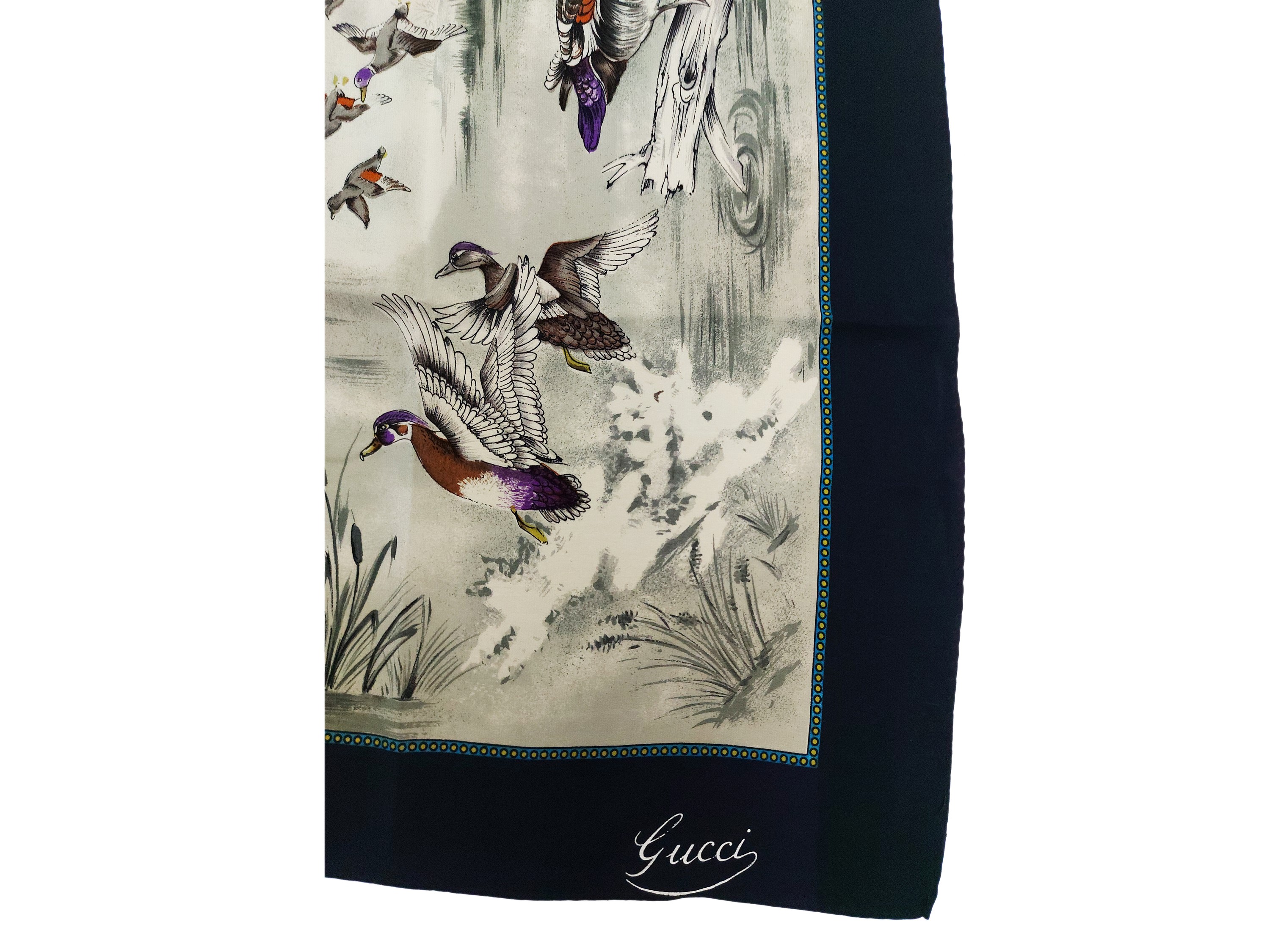 Gucci, Foulard in seta con motivo anatre nello stagno