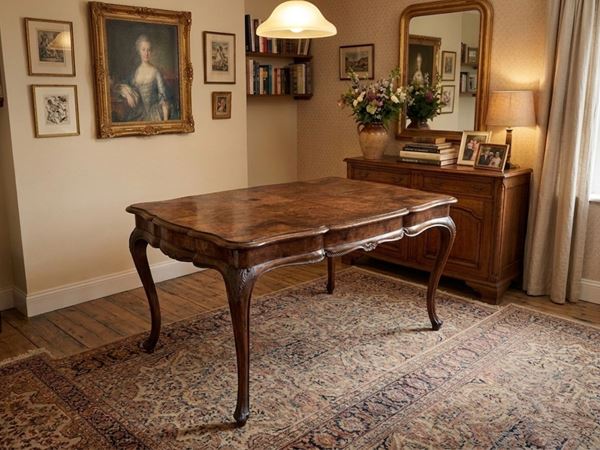 Briar dining table