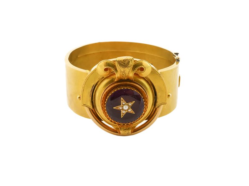 Bracciale a cerchio rigido in oro giallo