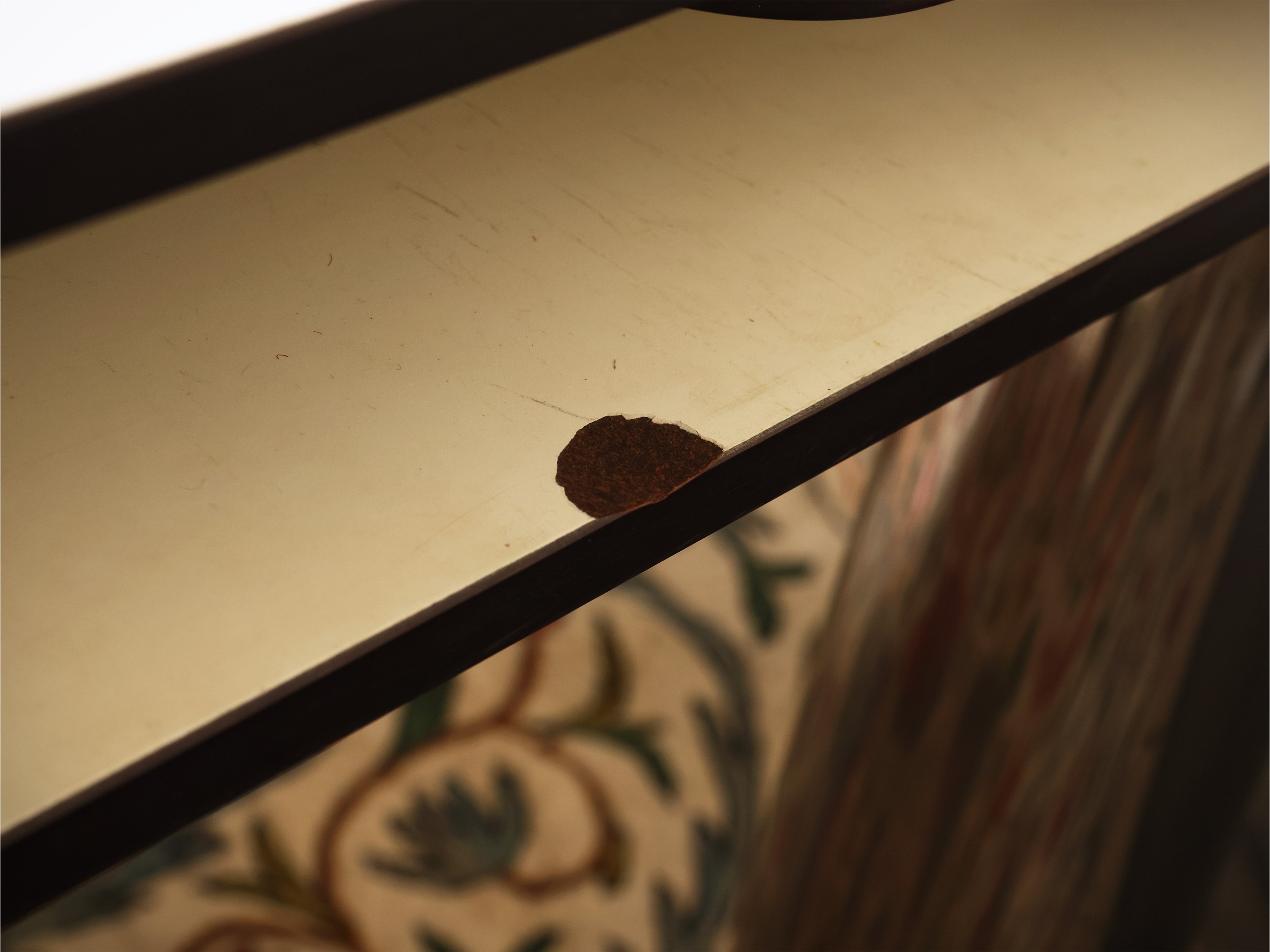 Joe Colombo, Tavolo da gioco per Zanotta (doppio piano in melanina bianca)