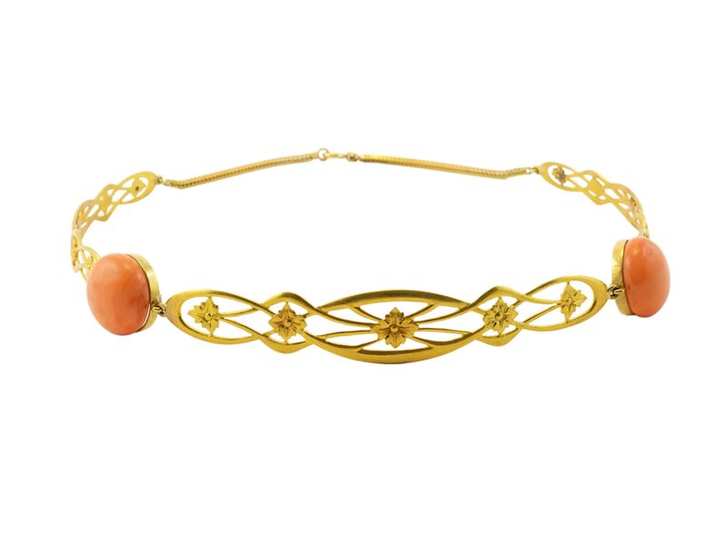 Collana girocollo in oro giallo e corallo