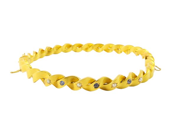 Collana girocollo in oro giallo