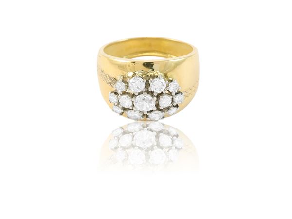 Anello in oro giallo e diamanti