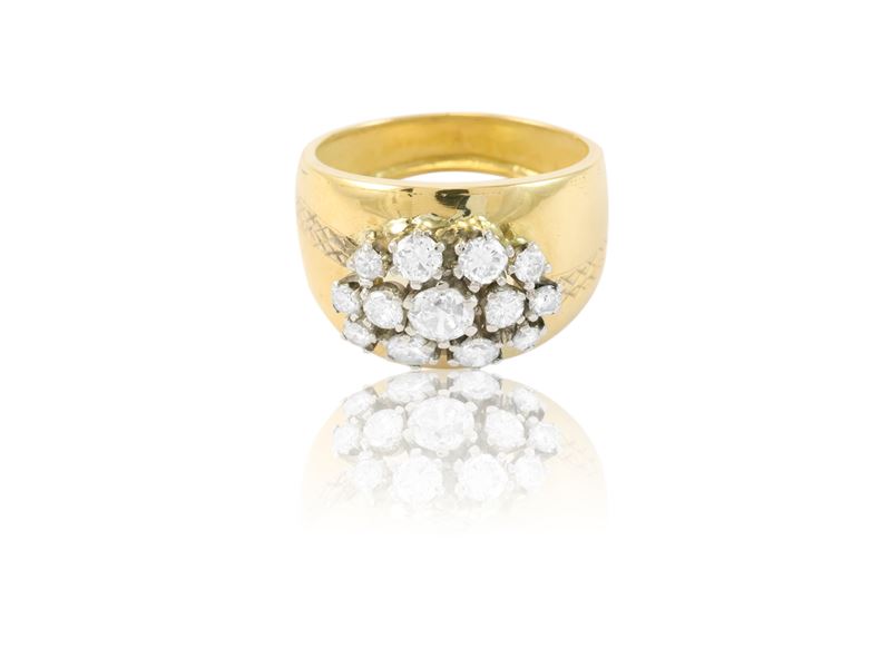 Anello in oro giallo e diamanti