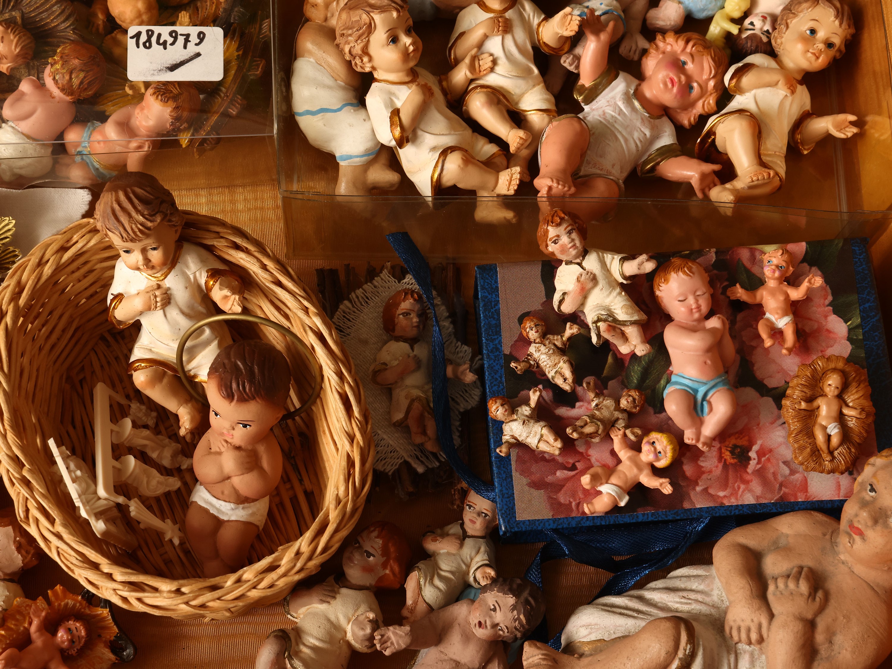 Collezione di Gesù Bambini, varie dimensioni e materiali
