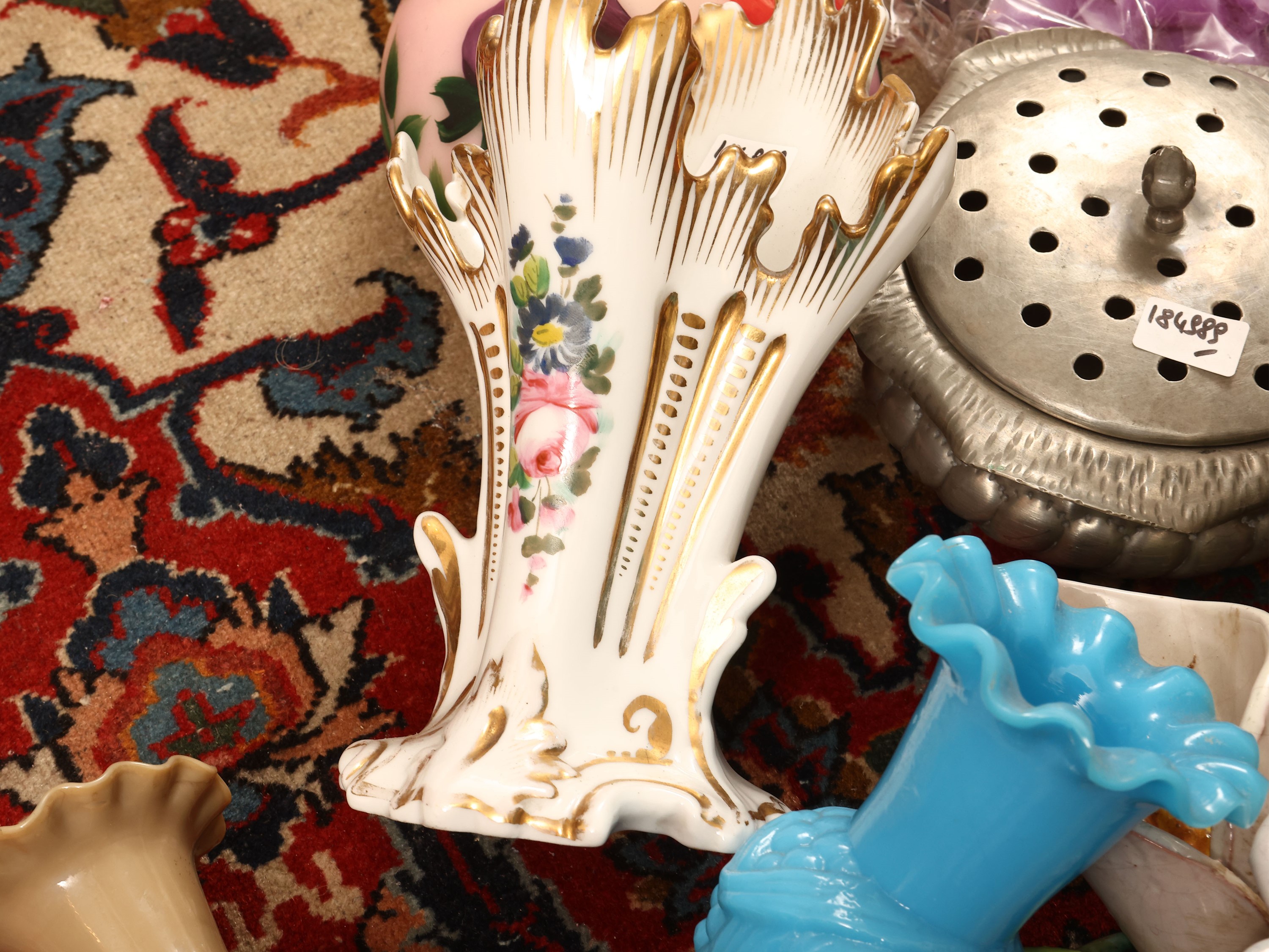 Curiosità d'epoca, Frutti in alabastro e vasetti in opaline