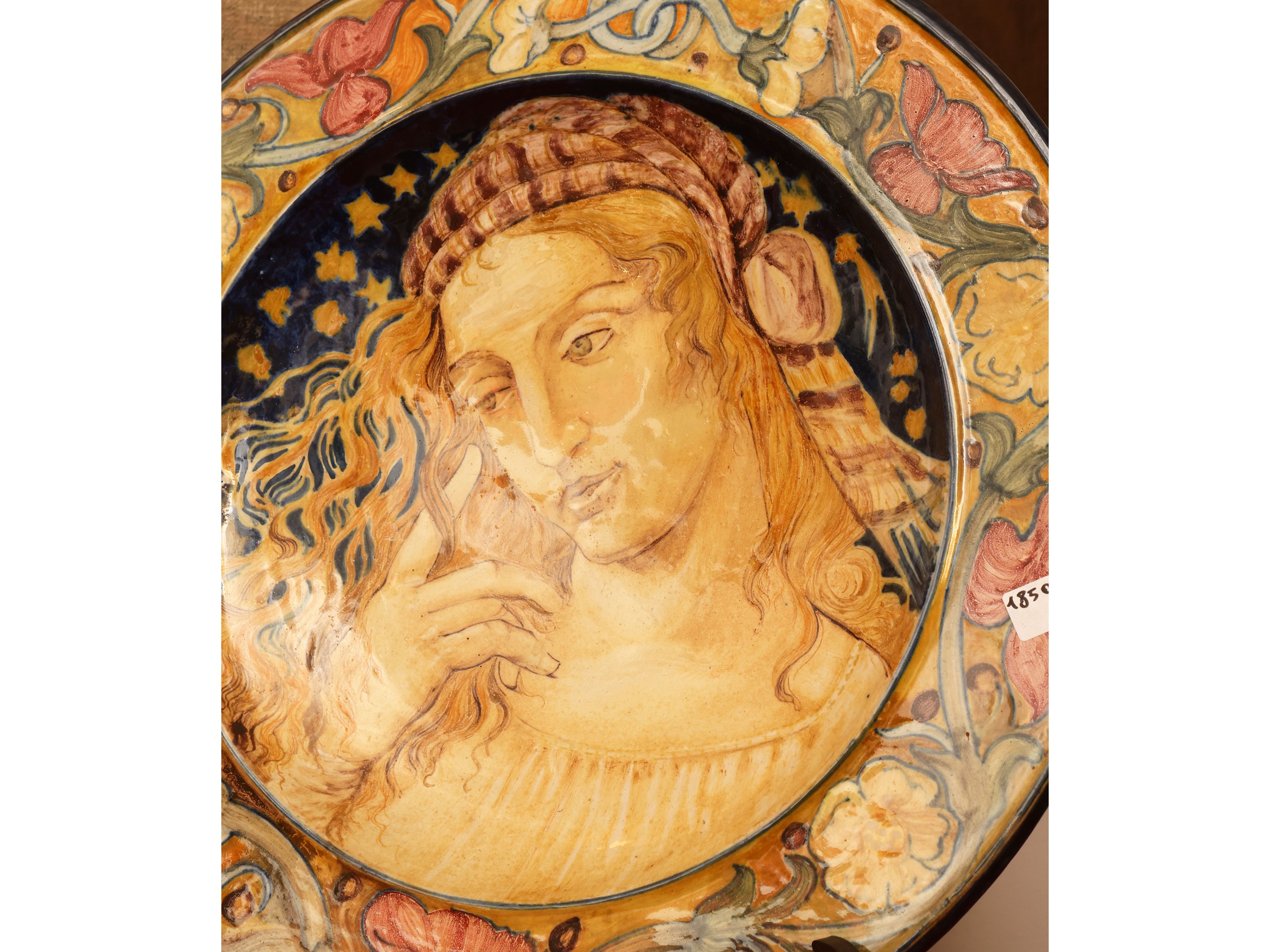Piatto in ceramica con Allegoria della Notte, Sesto Fiorentino, inizio del XX secolo