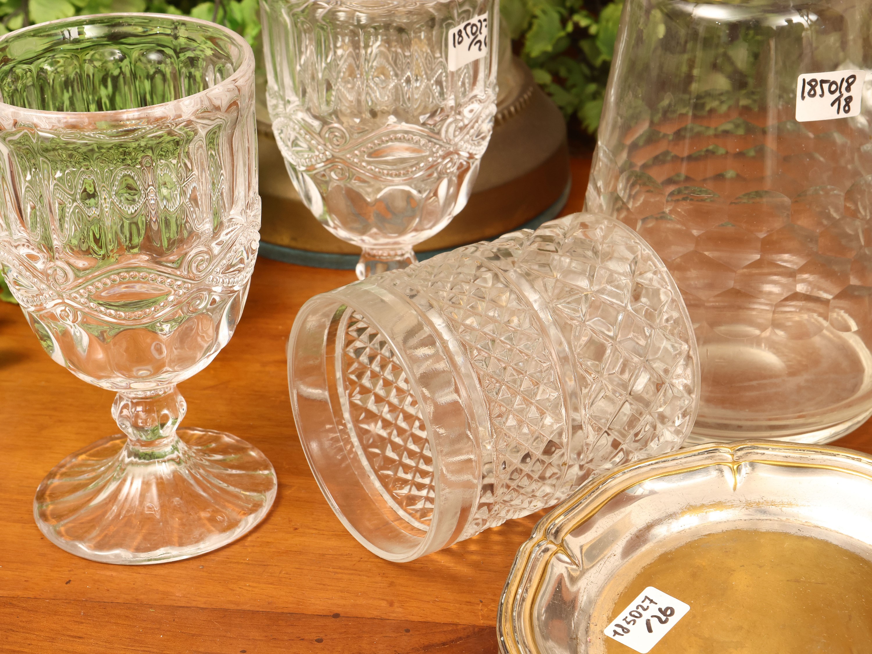 Miscellanea di accessori da drink, comprende boule, tazze e bicchieri di varie dimensioni