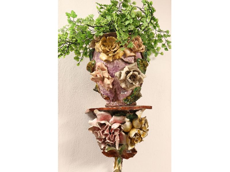 Mensola a muro in ceramica