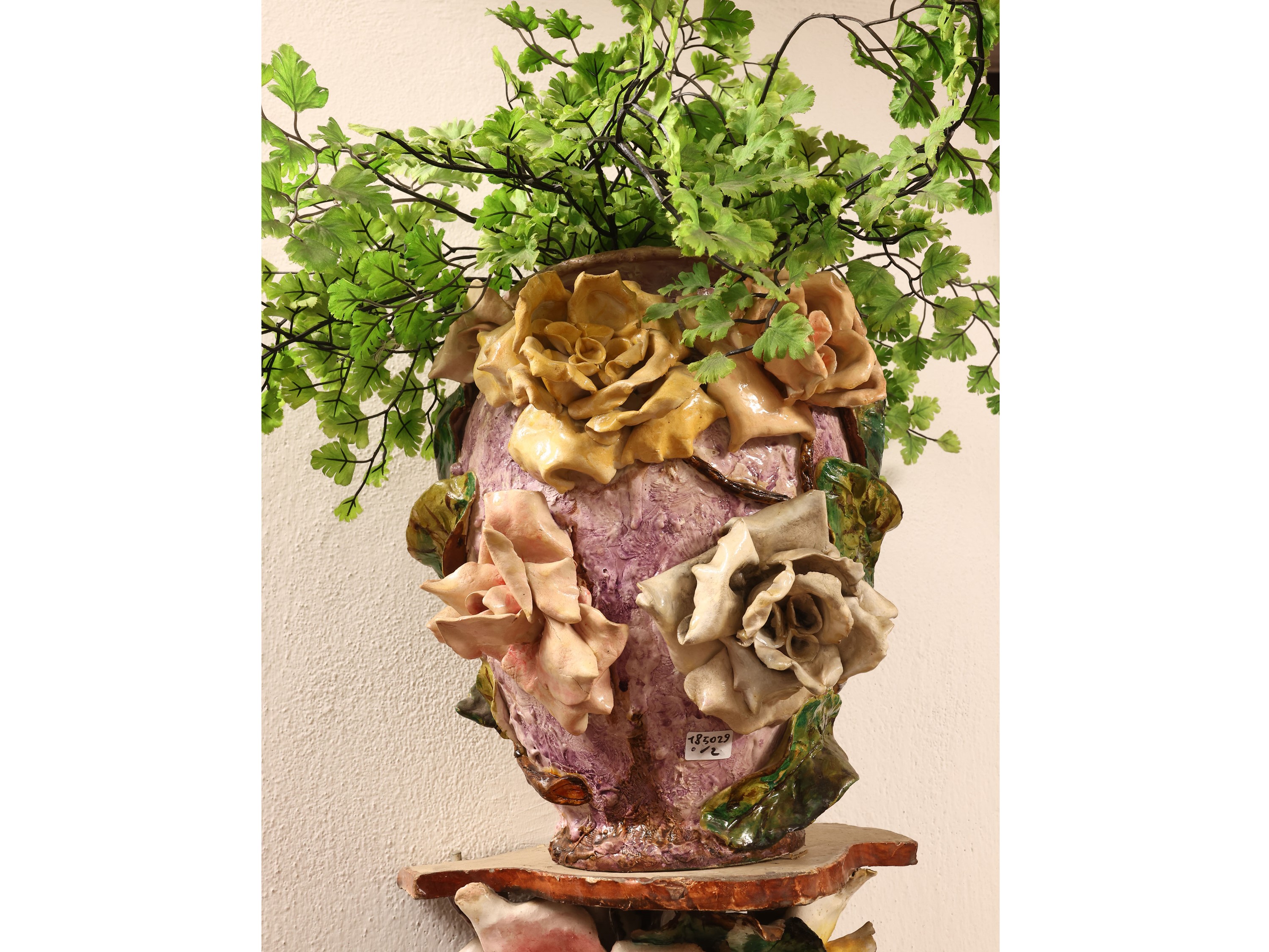 Mensola a muro in ceramica