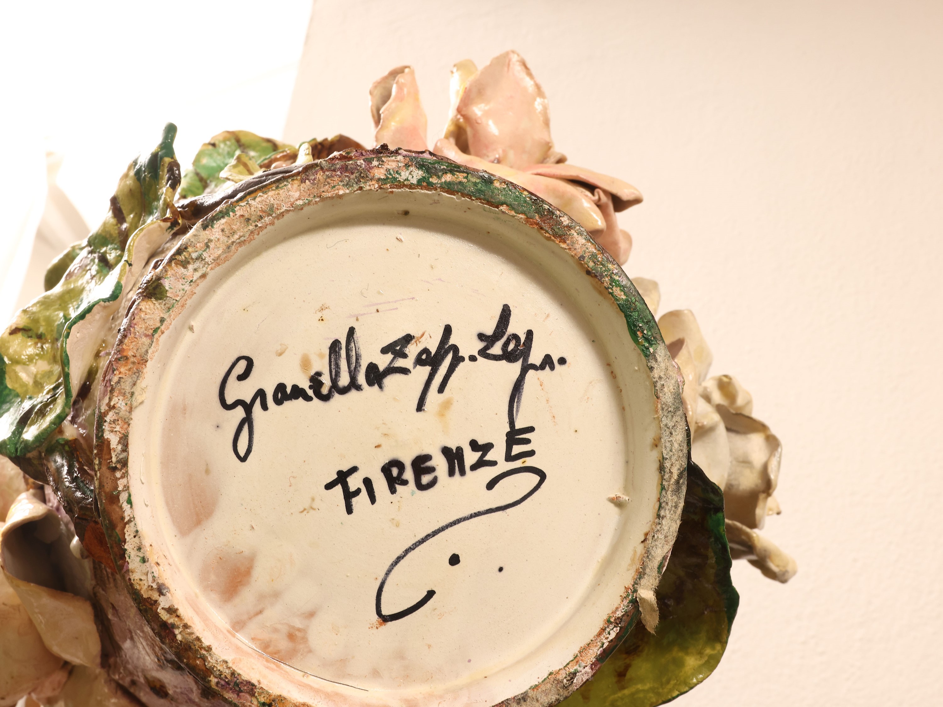 Mensola a muro in ceramica