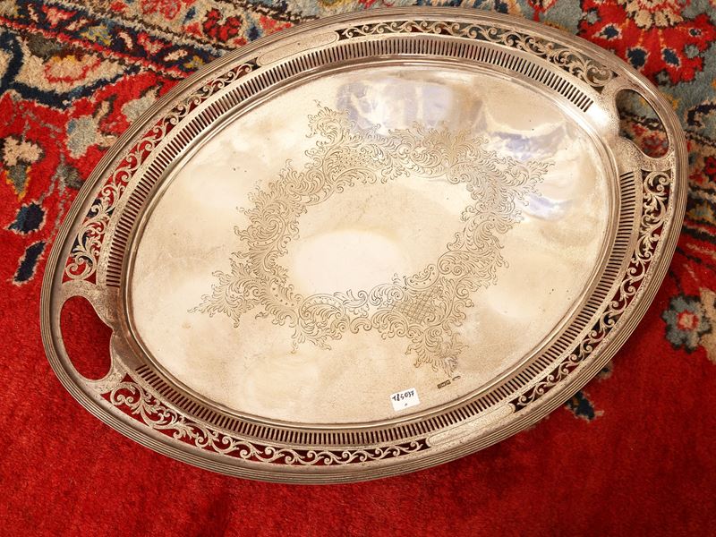 Vassoio a guantiera in argento