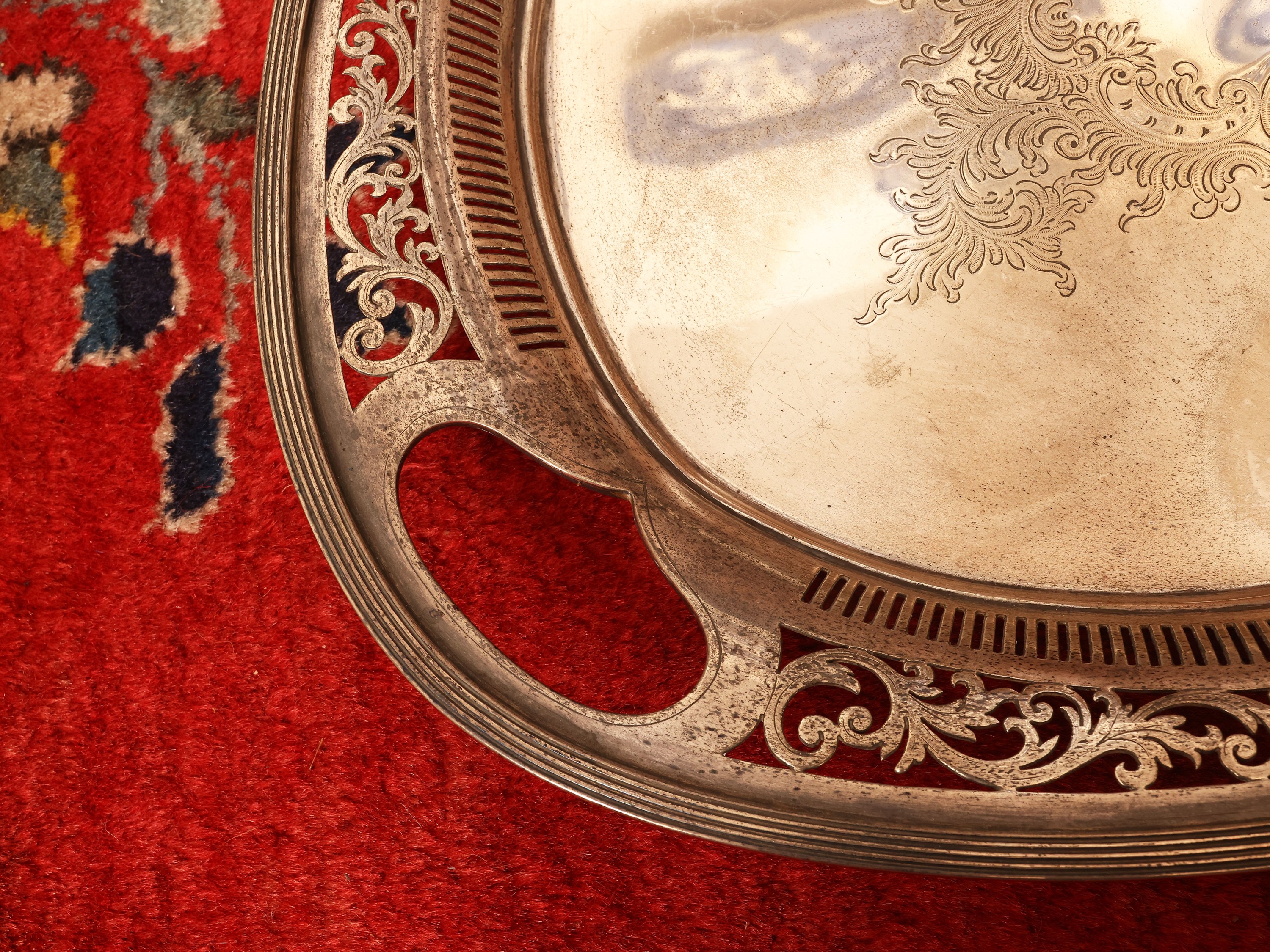 Vassoio a guantiera in argento