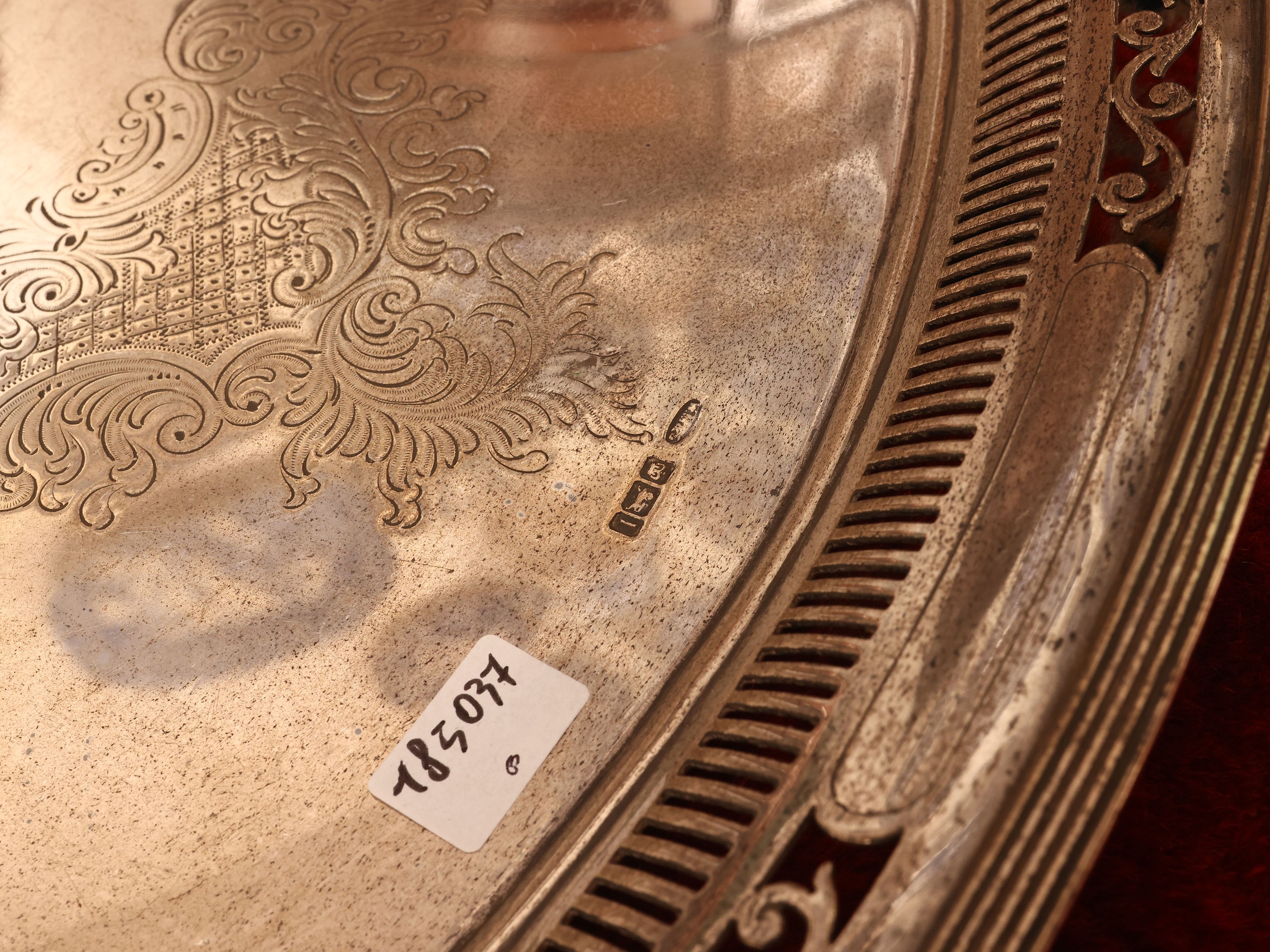 Vassoio a guantiera in argento