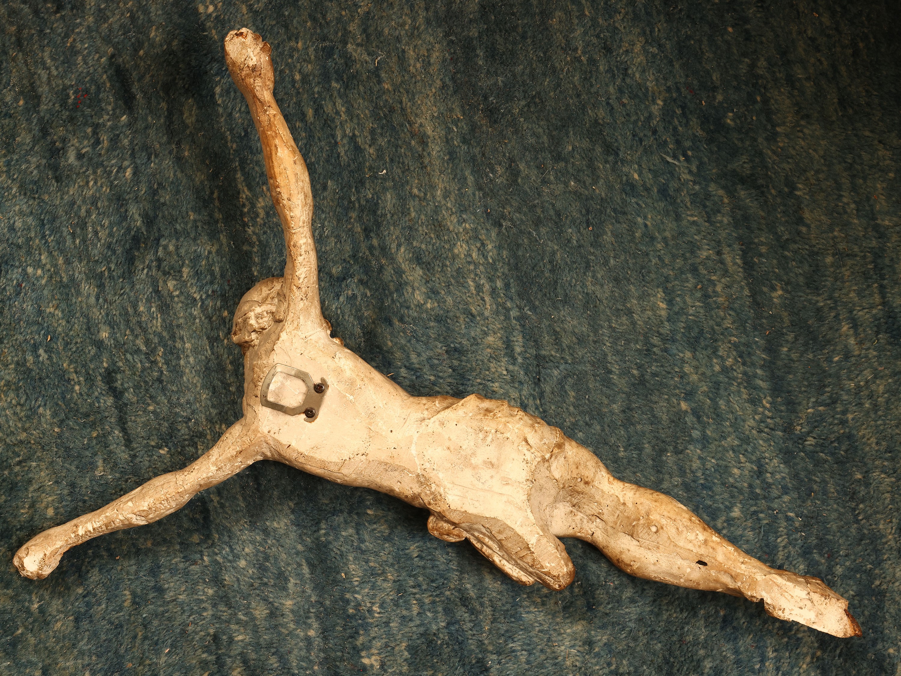 Cristo in stucco patinato, cm 53x35