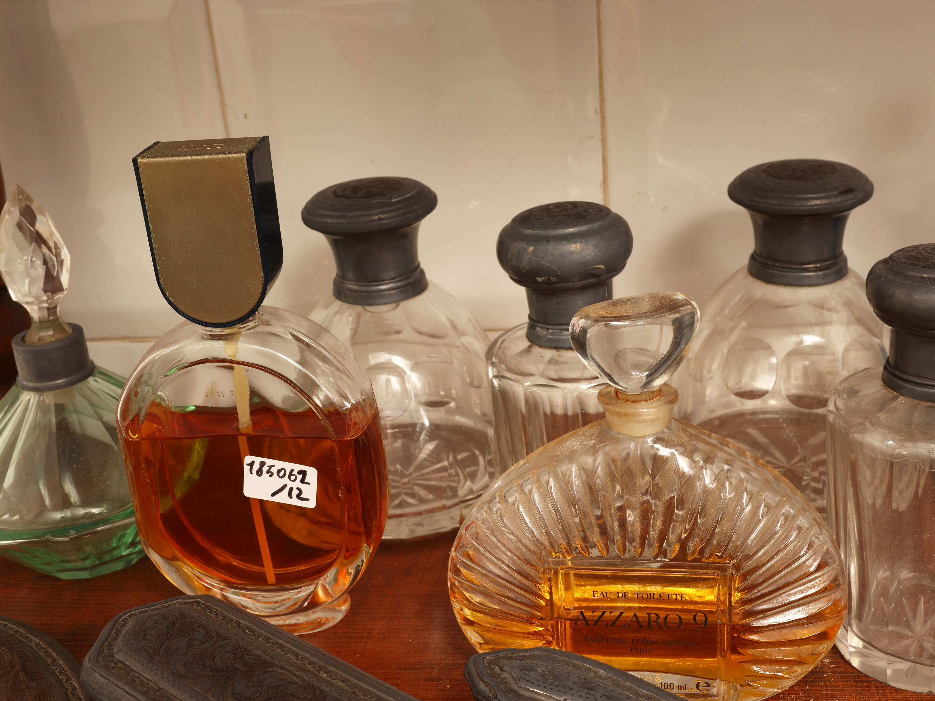 Assortimento di accessori da toilette d'epoca, XIX/XX secolo