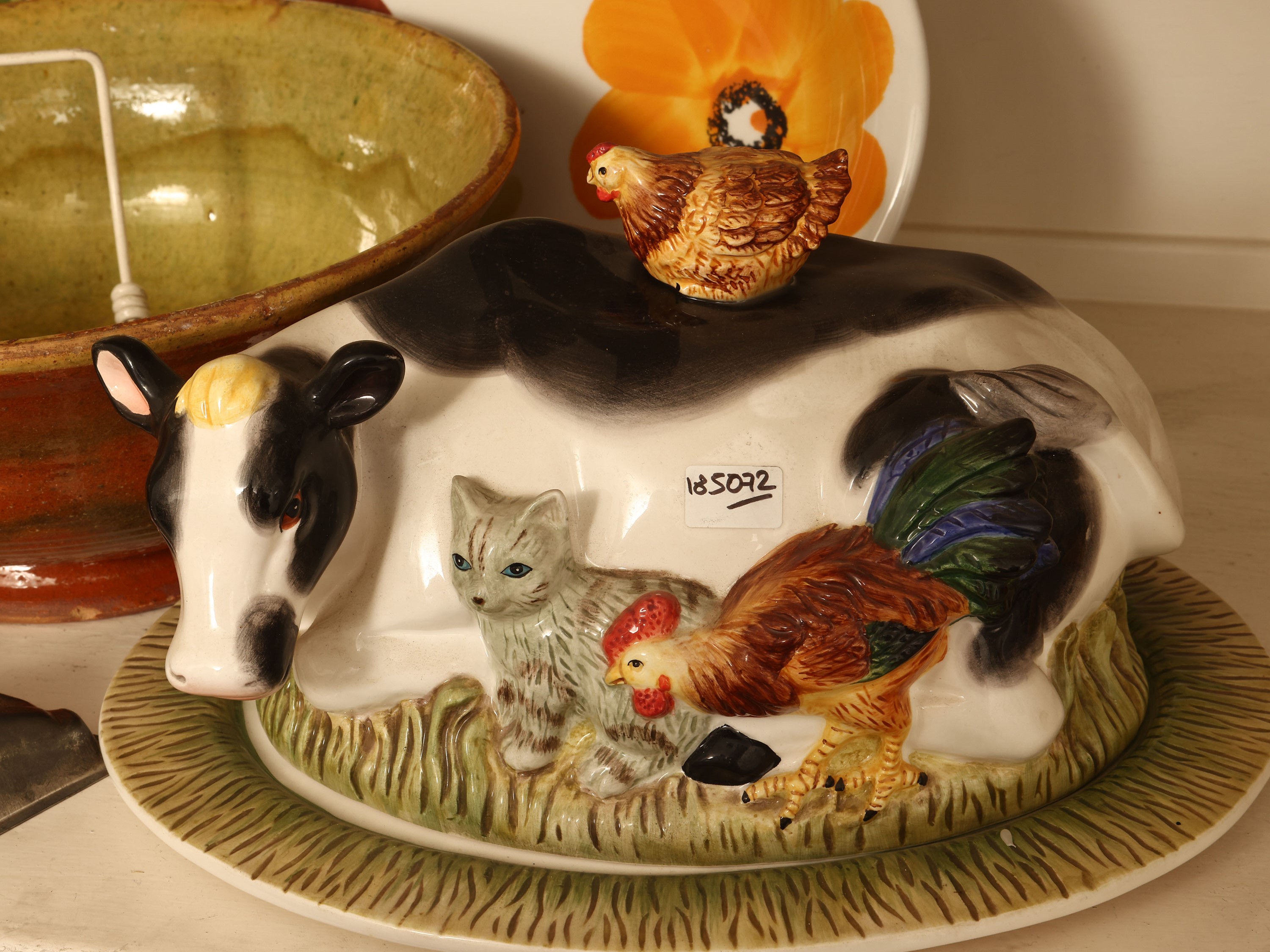 Servizio di piatti in ceramica Sangallo dipinto con fiori, composizione accessori per la tavola
