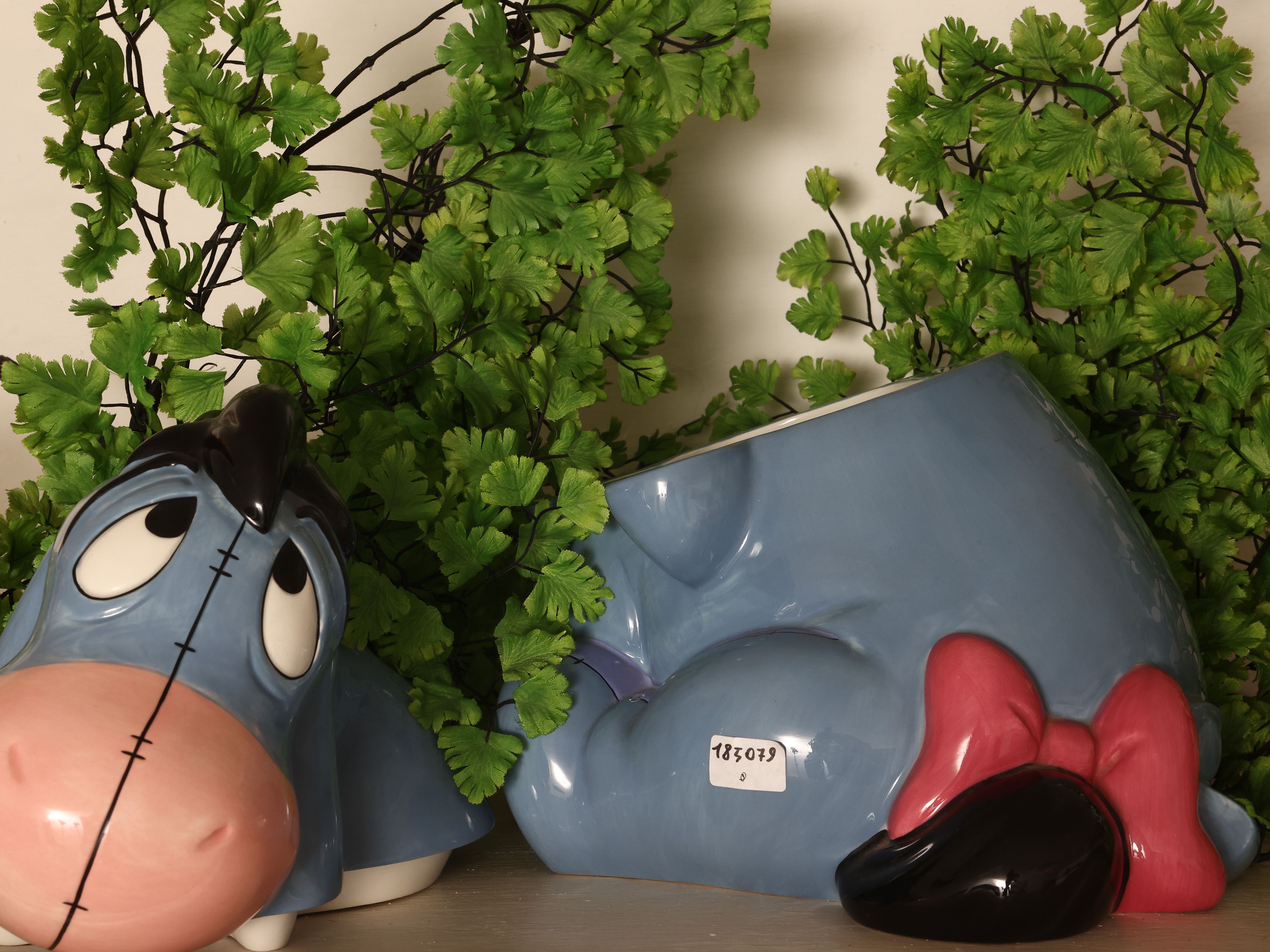 Disney Store, Biscottiera Ih-Oh, Winnie the Pooh in gres policromo