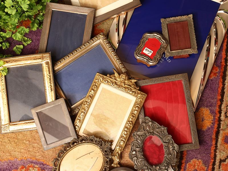 Assortimento di cornici d'epoca da fotografie