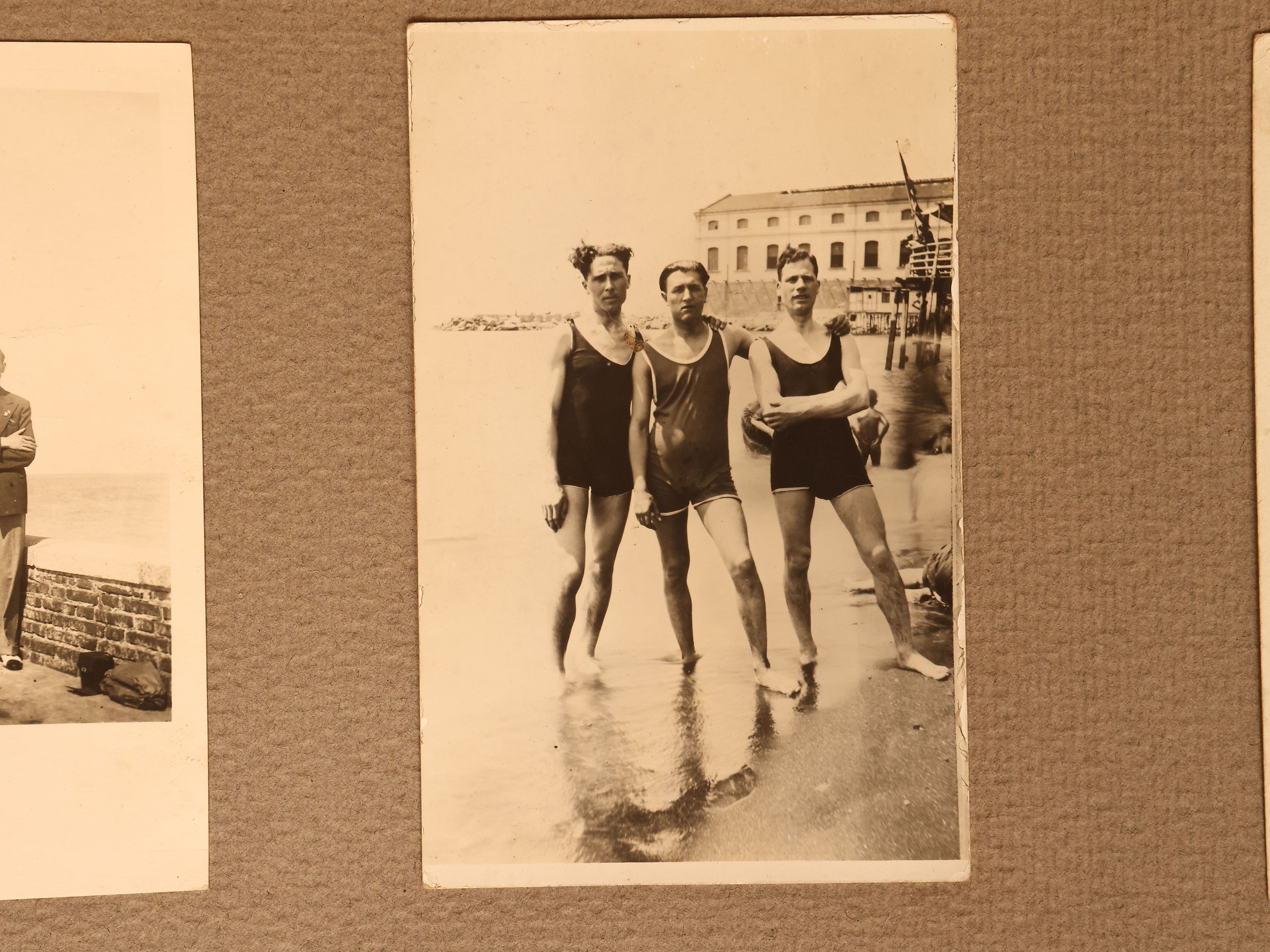 Album Contenente Fotografie Vintage